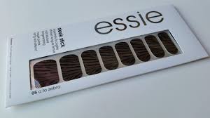 Essie Sleek Stick 05 a to zebra