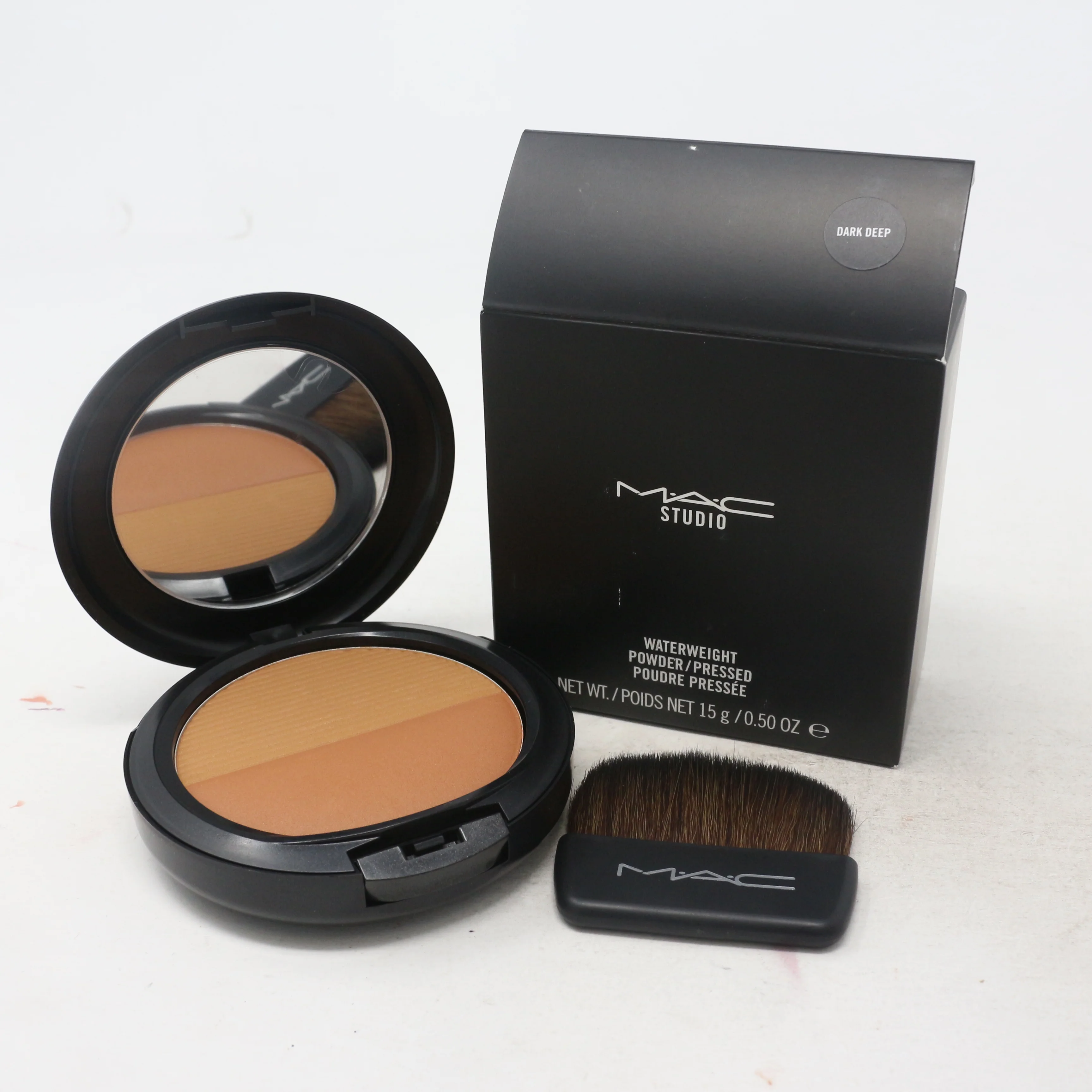 mac studio waterweight powder /dark deep 15g